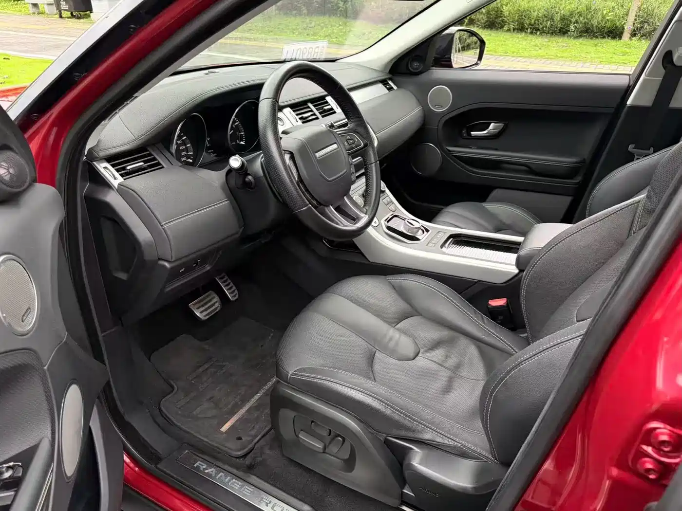Фото 4 - Land Rover Range Rover Evoque (Import)