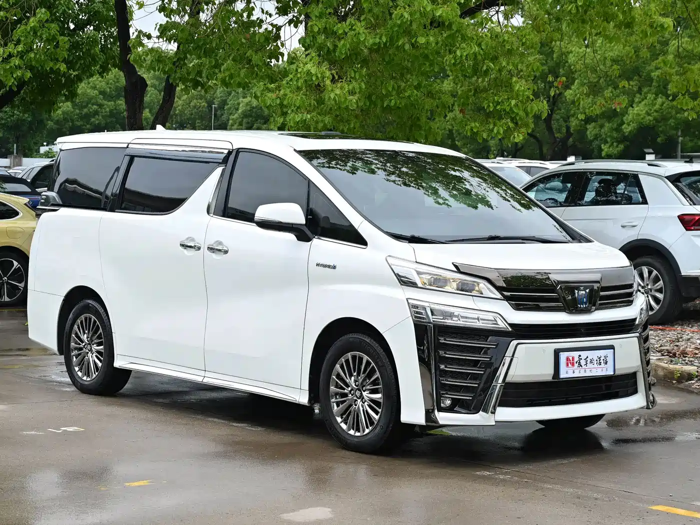 Toyota Vellfire 2021 Crown Hybrid 2.5L HV Supreme Edition фото 5