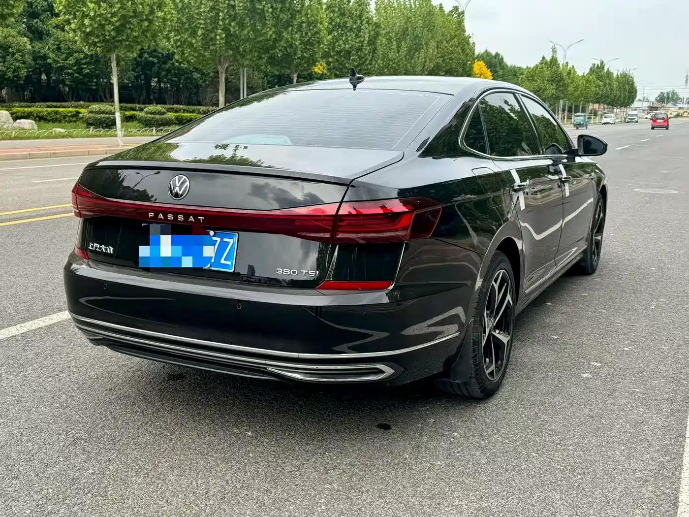 Volkswagen Passat 2024 380TSI Starlight Luxury Edition фото 4