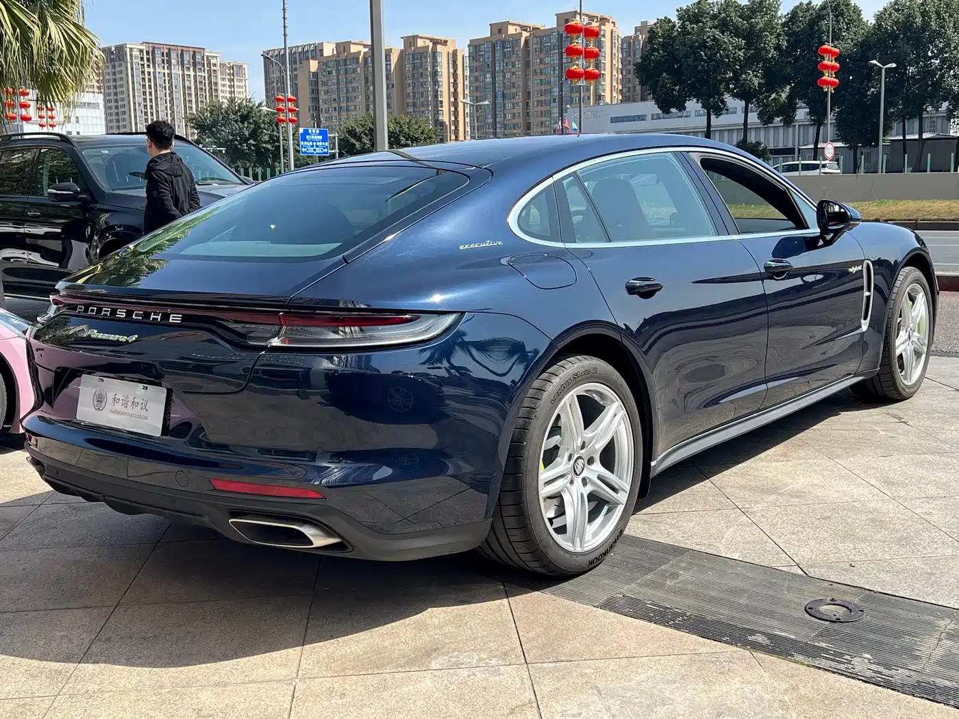 Porsche Panamera New Energy 2024 Panamera 4 E-Hybrid Executive Long Wheelbase 2.9T фото 17