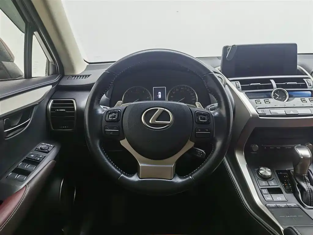 Lexus NX 2018 Model 300 FWD Fengxing Edition фото 11