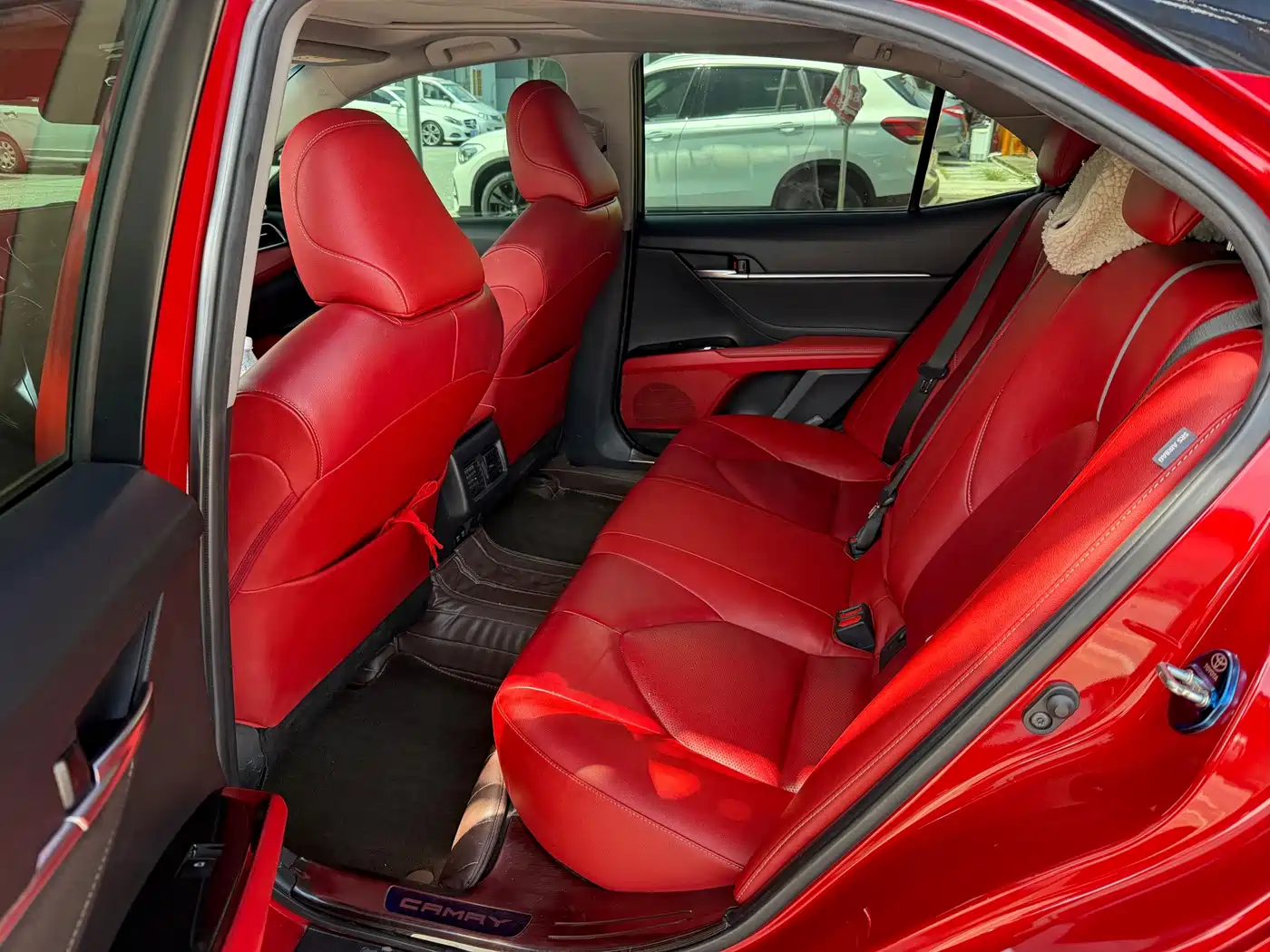 Фото 9 - Toyota Camry
