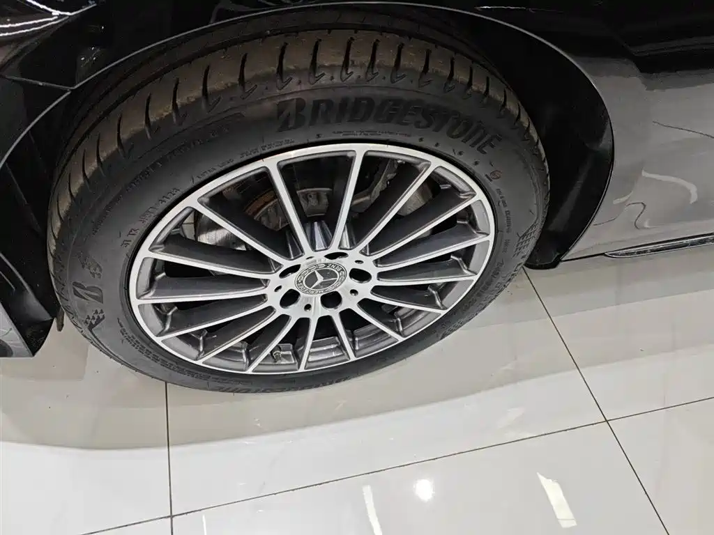 Mercedes-Benz E-Class 2022 E 260 L фото 24