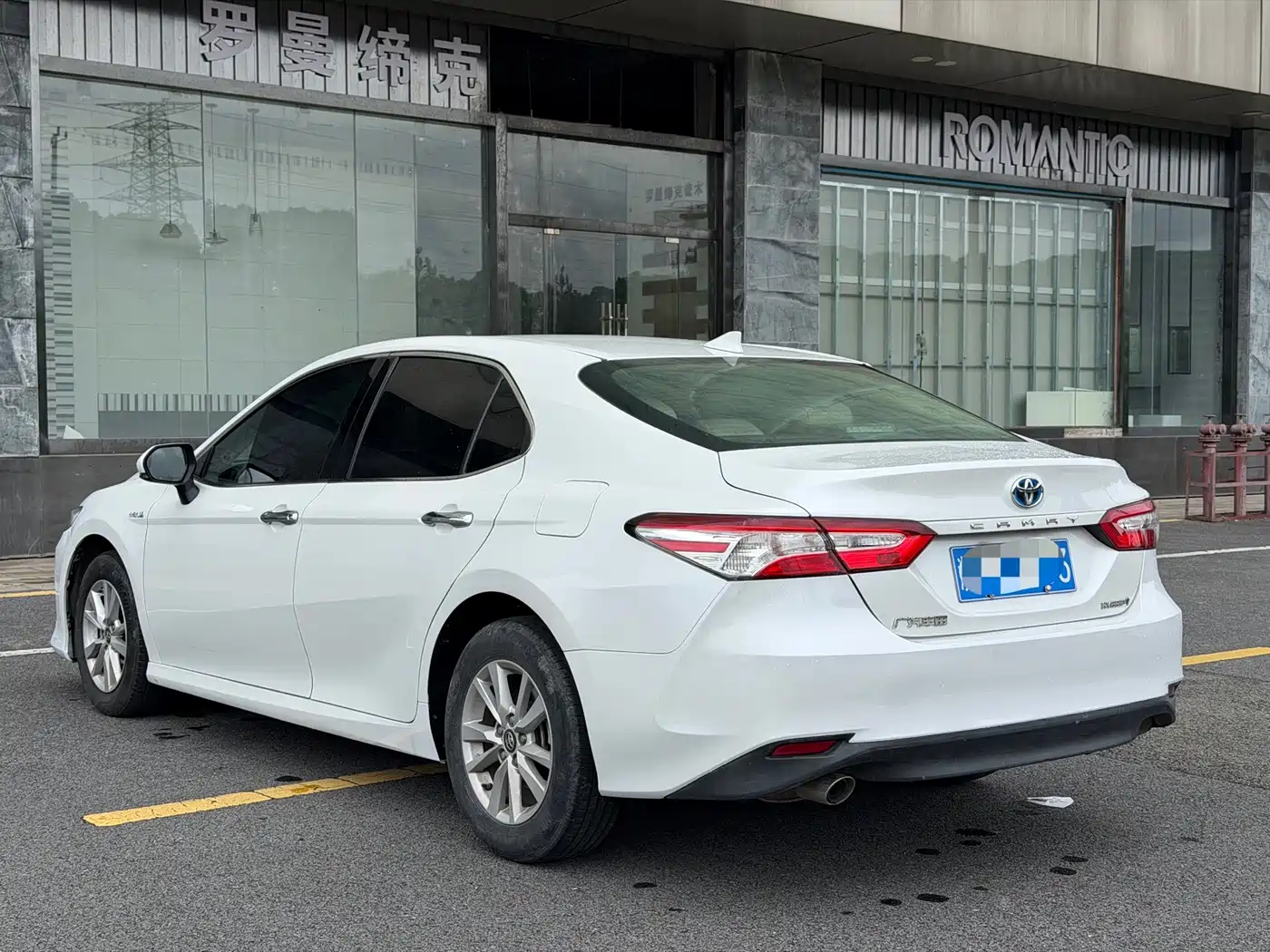 Фото 7 - Toyota Camry