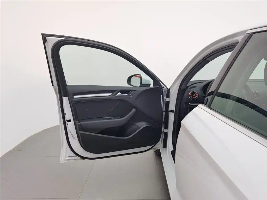 Audi A3 2019 Limousine 35 TFSI Progressive China V фото 8