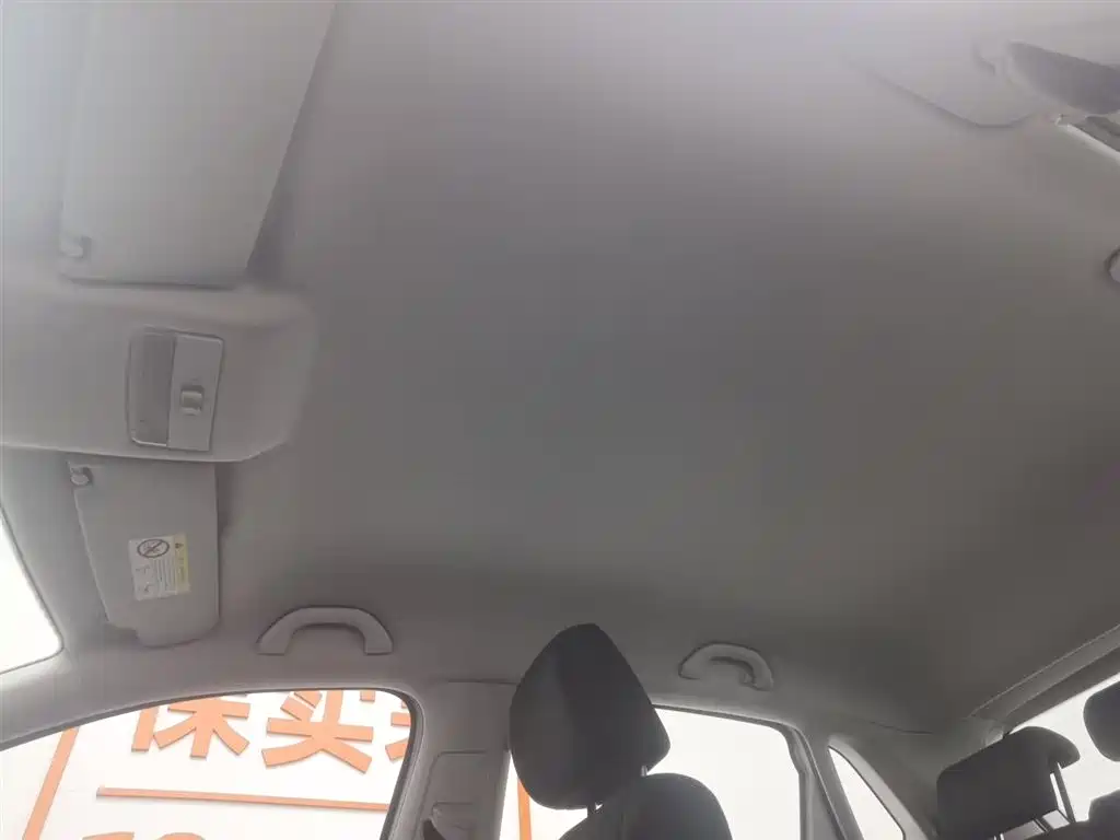 Volkswagen Polo 2016 1.4L Automatic Trend фото 14