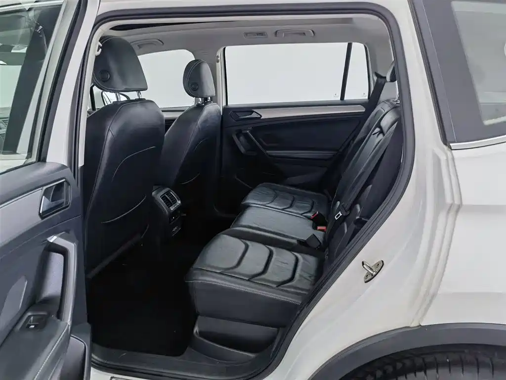 Volkswagen Tiguan L 2019 330TSI Auto 2WD Smart Luxury Edition China V фото 15