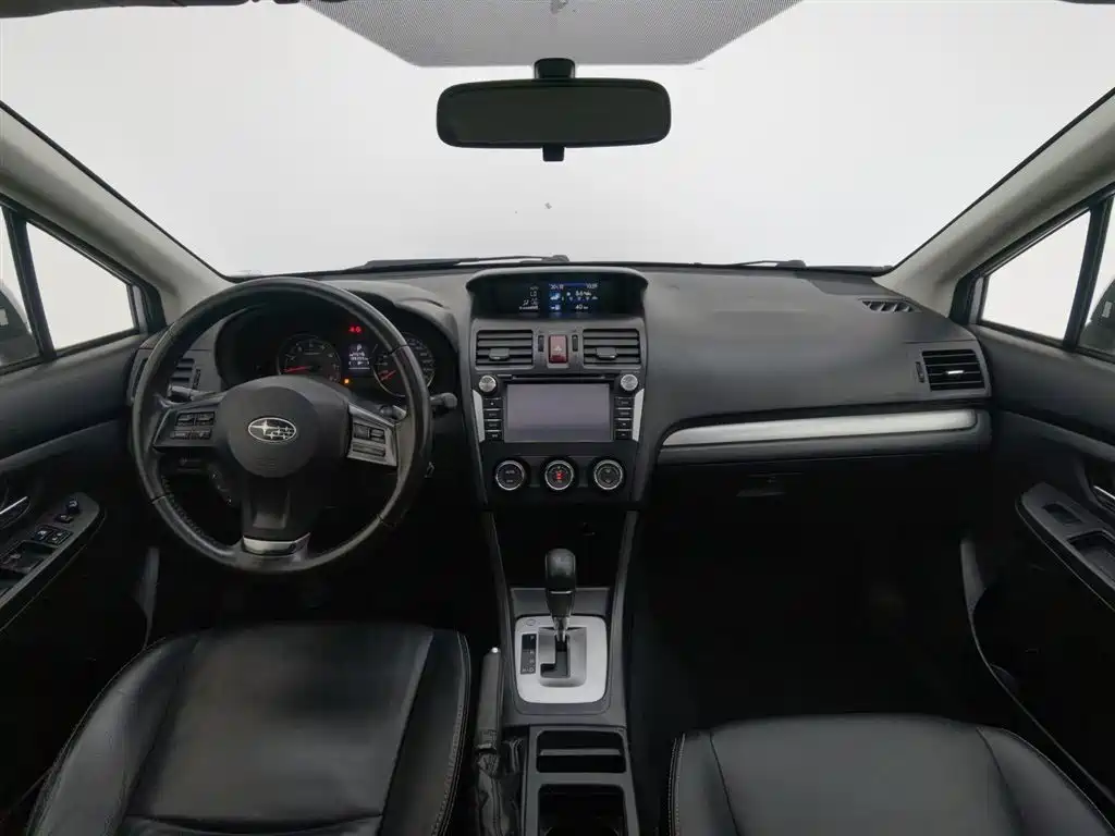 Subaru XV 2012 2.0i Luxury Edition фото 5