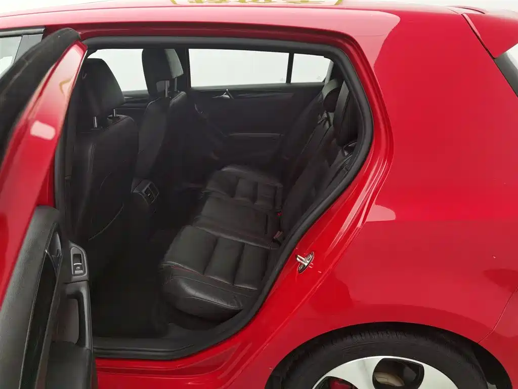 Volkswagen Golf GTI 2012 2.0TSI GTI фото 15