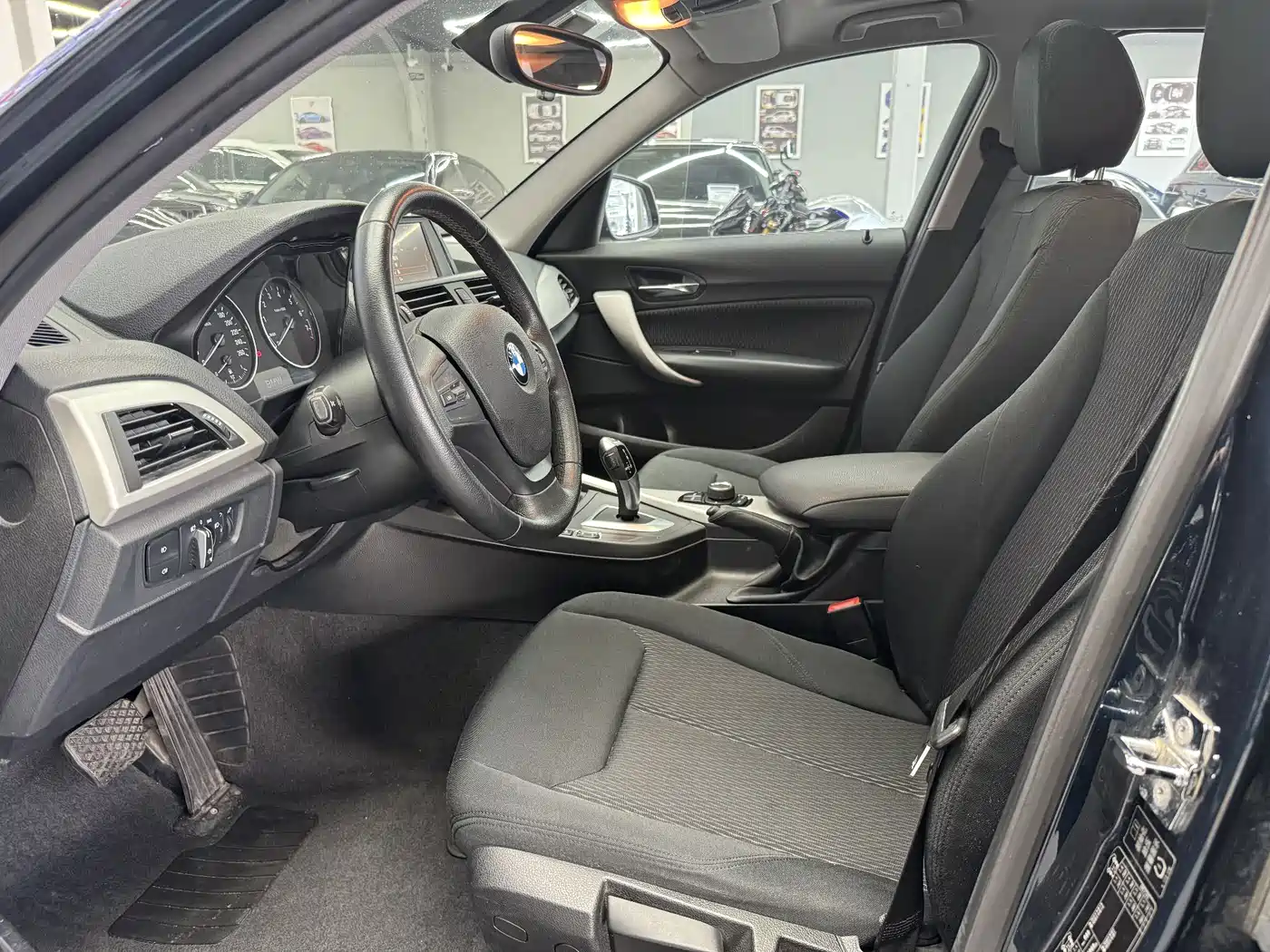 BMW 1 Series (Import) 2012 116i Leading фото 11