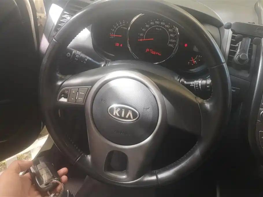 Kia Soul 2013 1.6L AT Premium фото 15