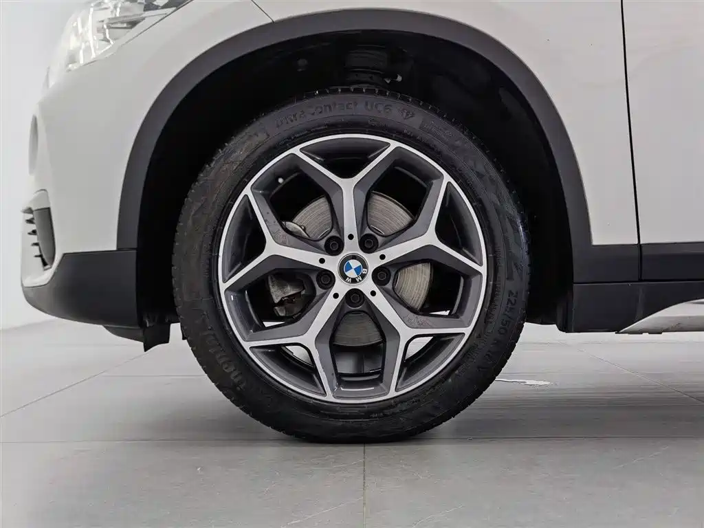 BMW X1 2019 sDrive18Li Premium Model фото 17