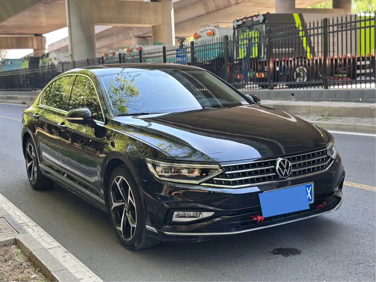 Volkswagen Magotan 2023 2 Million Units Anniversary Edition 330TSI DSG Leading Type фото 3