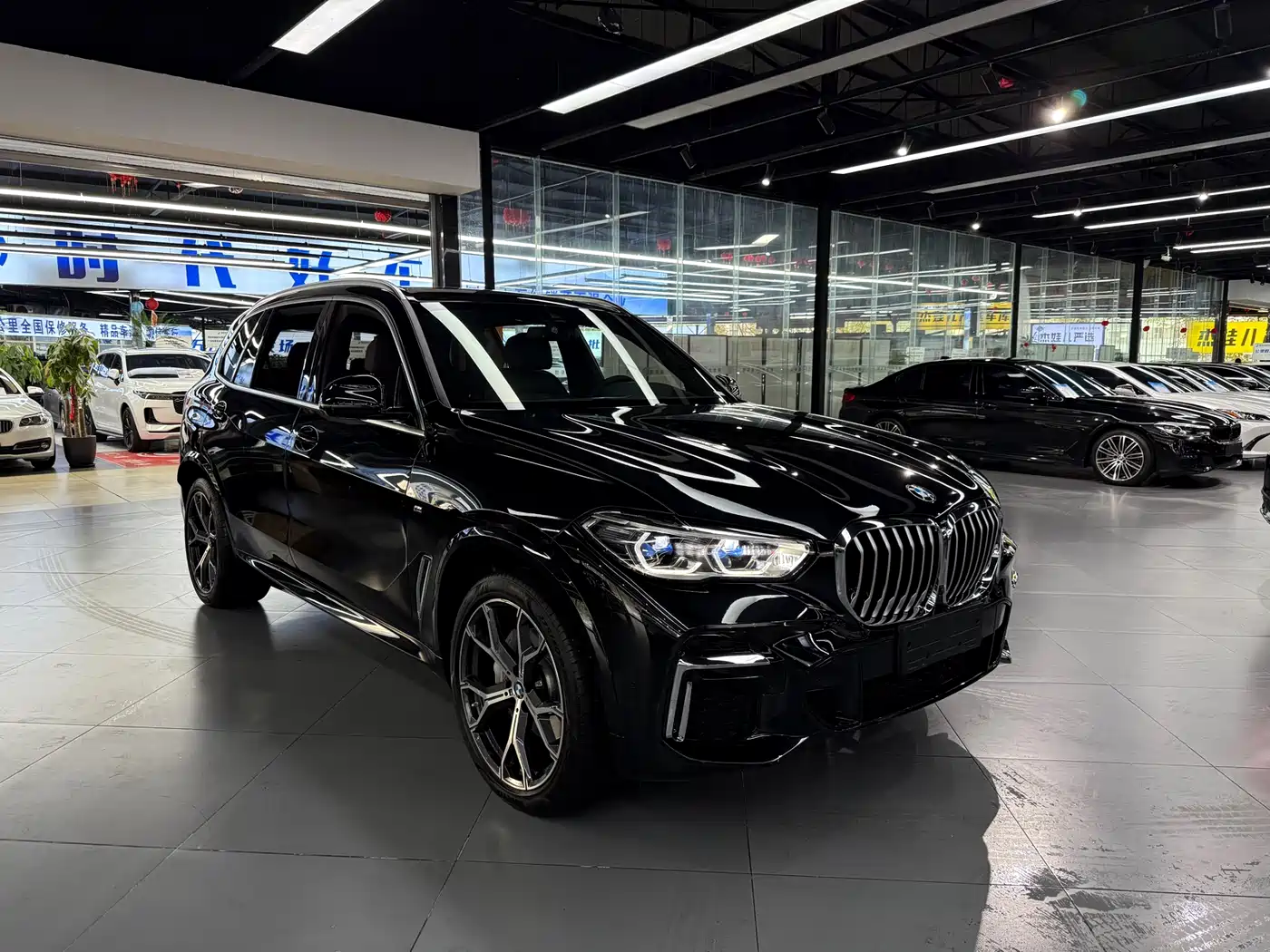 BMW X5 2022 Facelift xDrive 40Li M Sport Package фото 3