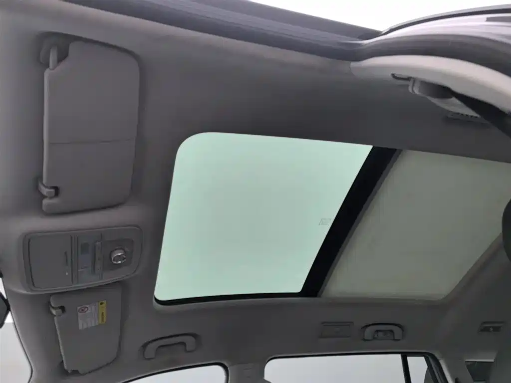 Roewe RX8 2019 30T Intelligent Internet 2WD Flagship Edition фото 14