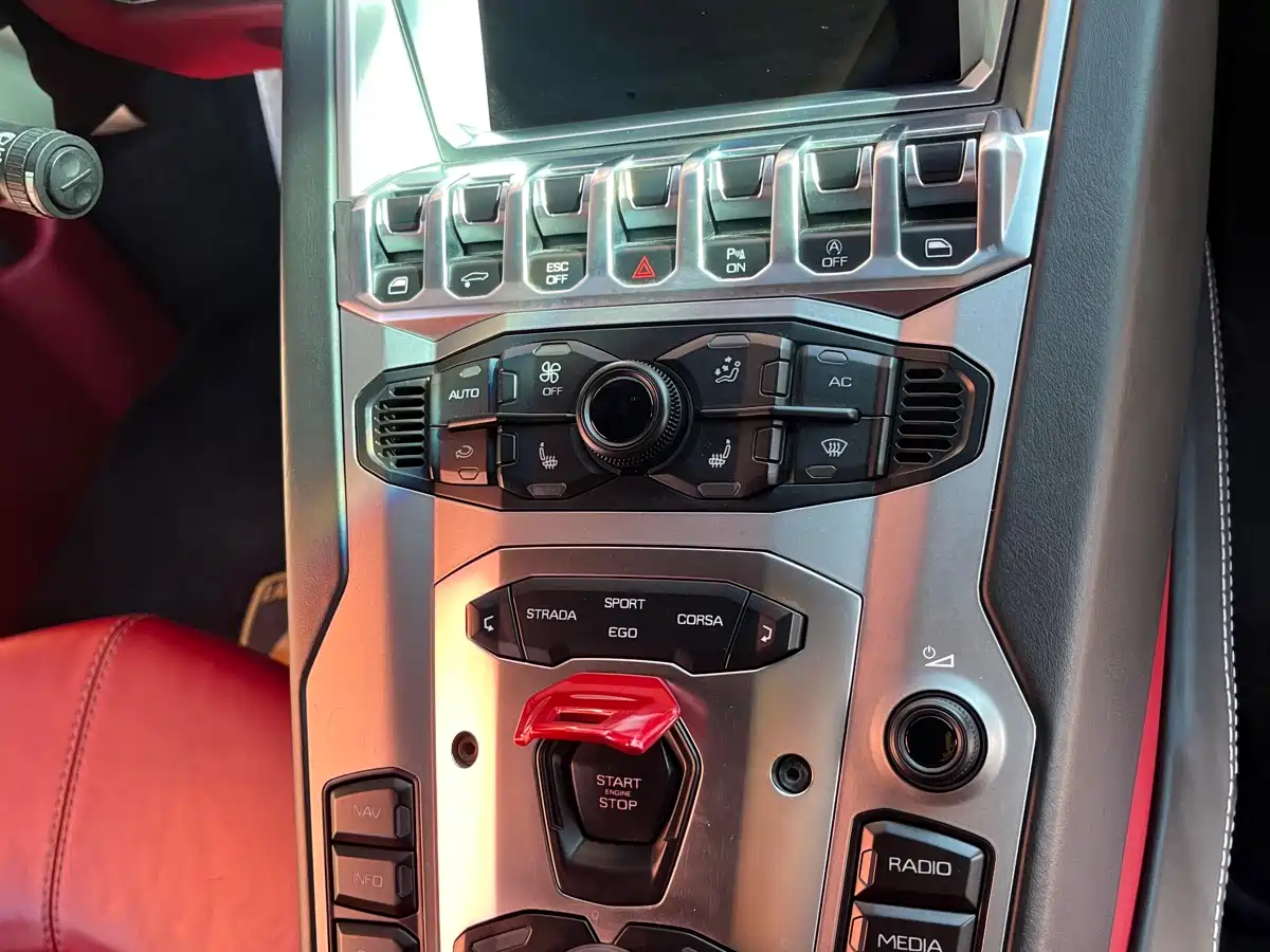 Lamborghini Aventador 2018 Aventador S Roadster фото 5