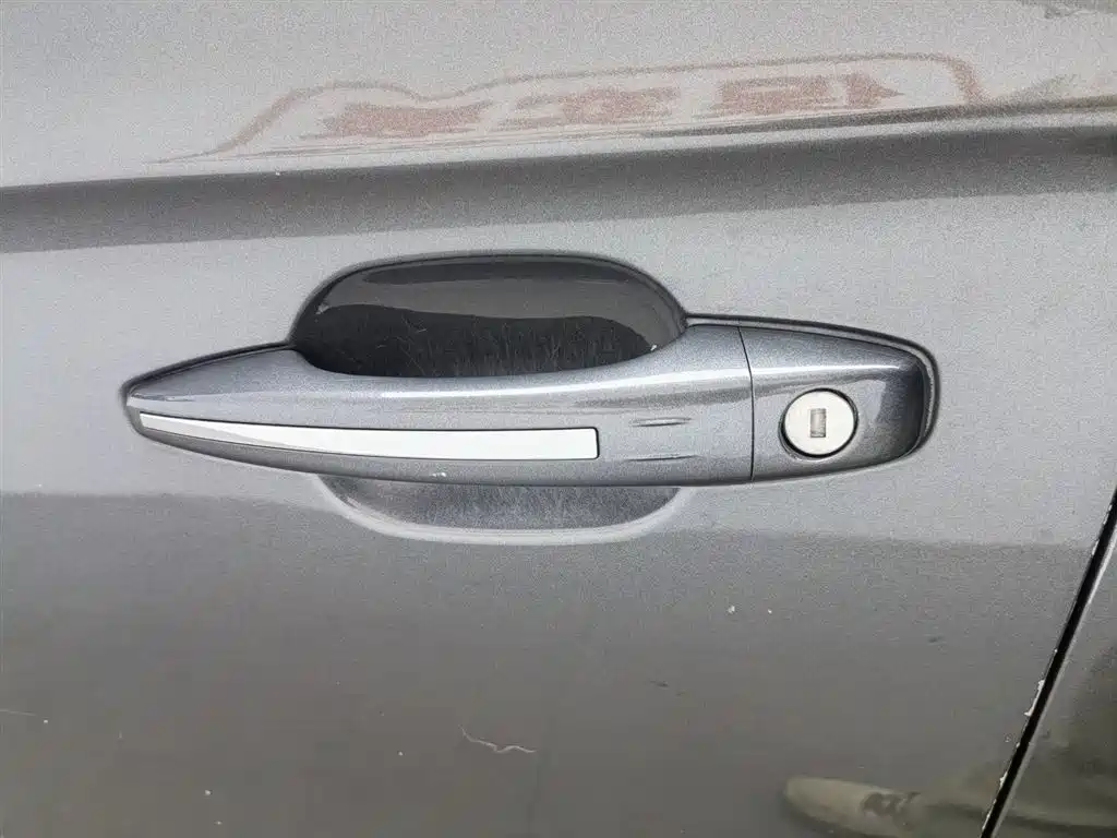 Peugeot 301 2014 1.6L Automatic Premium Edition фото 18