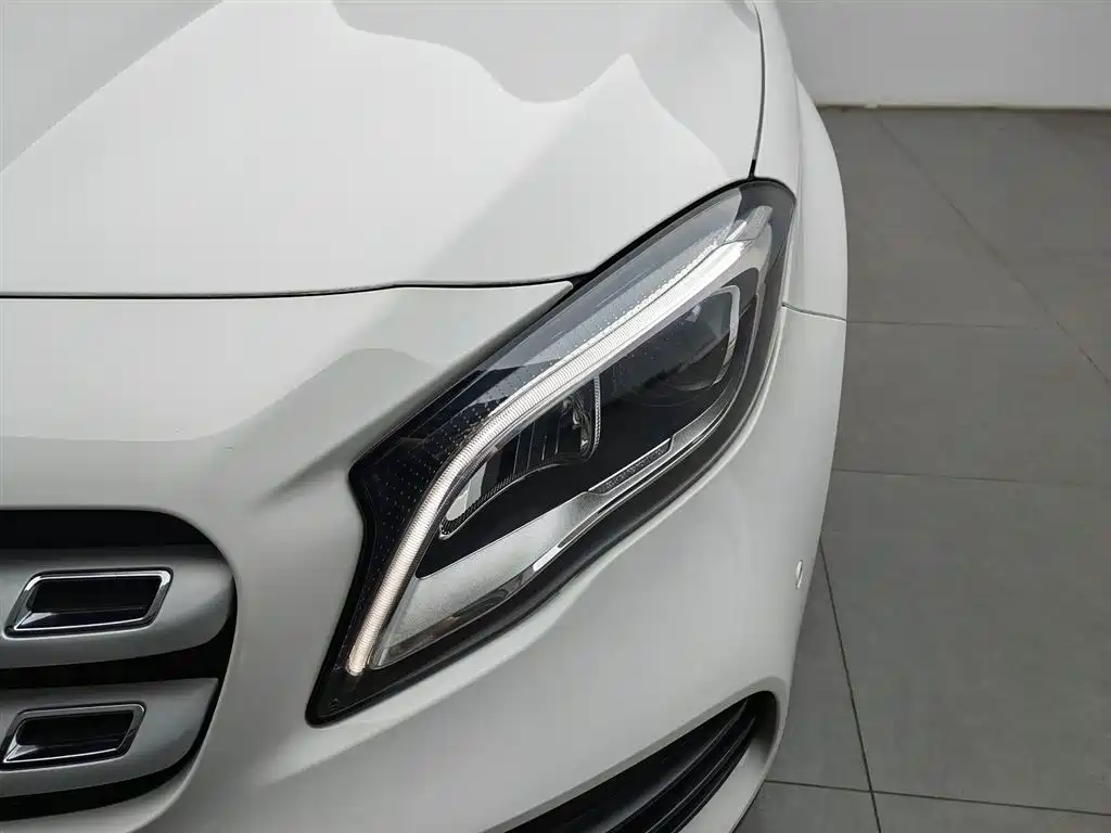 Mercedes-Benz GLA 2018 GLA 220 4MATIC Sport фото 7