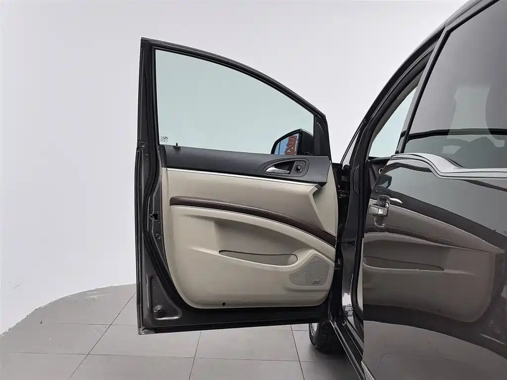 Buick GL8 2014 3.0L XT Luxury Business Flagship фото 8