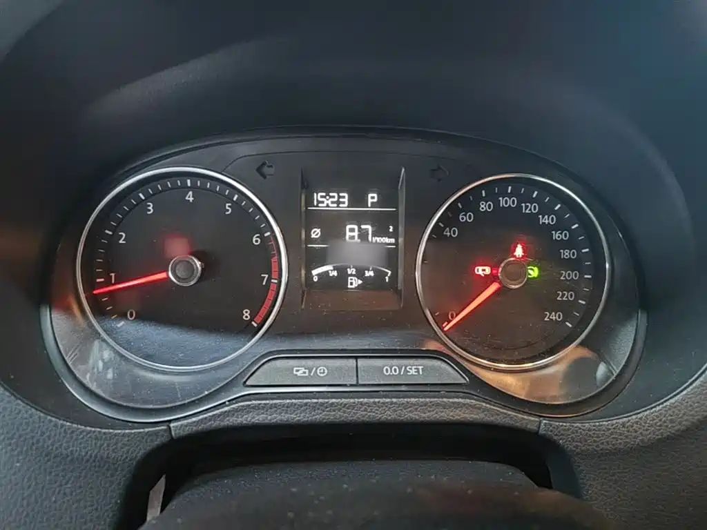 Volkswagen Polo 2016 1.6L Automatic Comfort фото 4