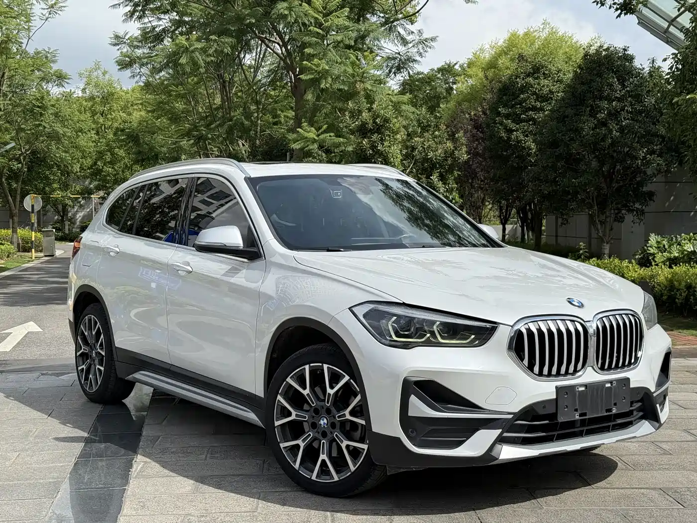 BMW X1 2021 xDrive25Li Exclusive фото 3