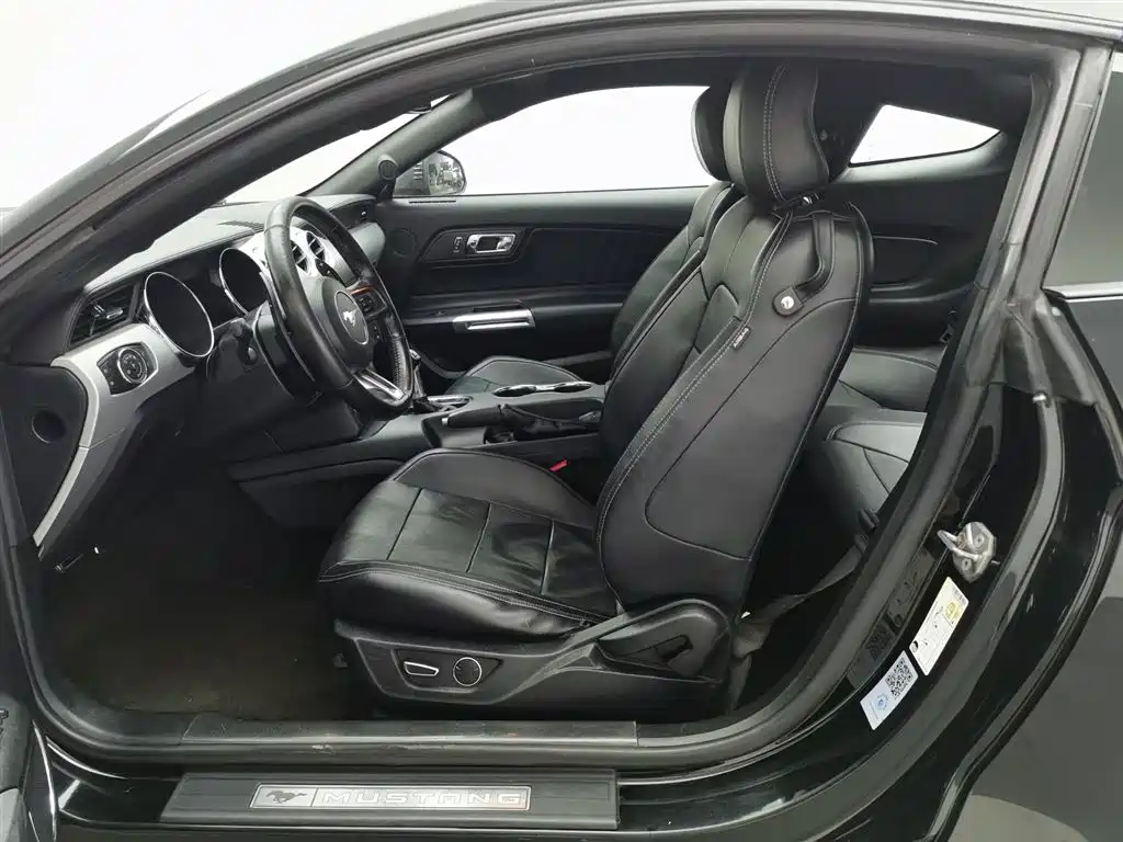 Ford Mustang 2015 2.3T Performance Edition фото 10