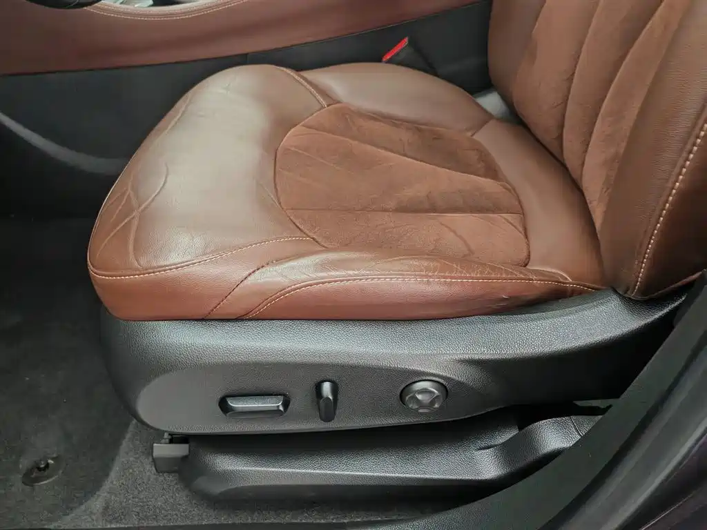 Buick Envision Plus 2017 20T FWD Elite фото 20