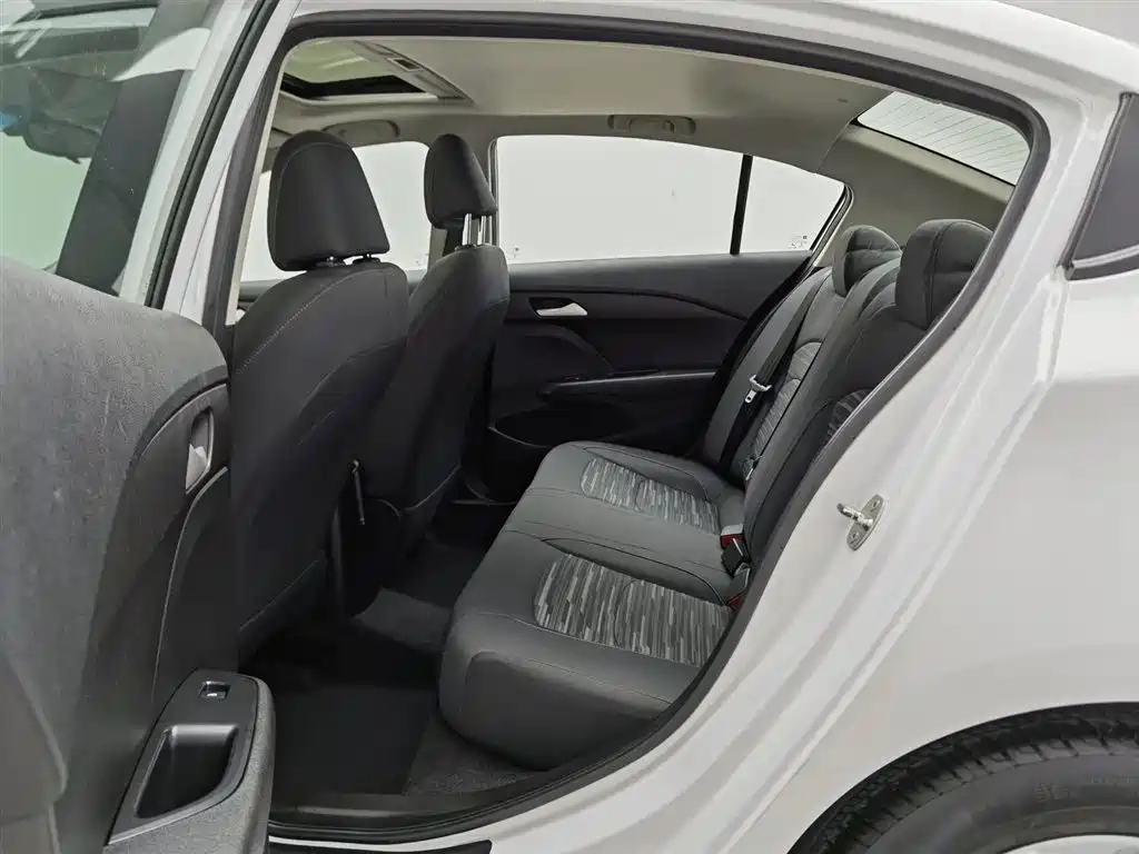 Chevrolet Cavalier 2019 320 Auto Sunroof Enjoyment Edition фото 15