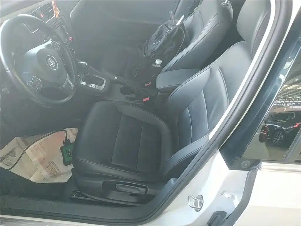 Volkswagen Sagitar 2014 Facelift 1.4TSI Automatic Luxury фото 15