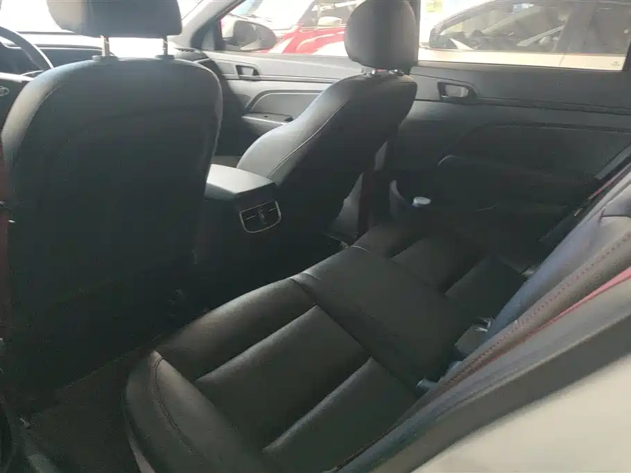 Hyundai Elantra 2020 1.4T DCT Dynamic·Vitality фото 11