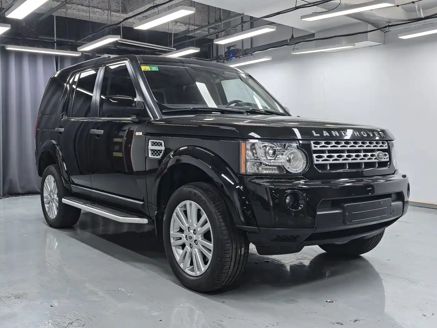 Land Rover Discovery 2011 5.0 V8 HSE фото 3