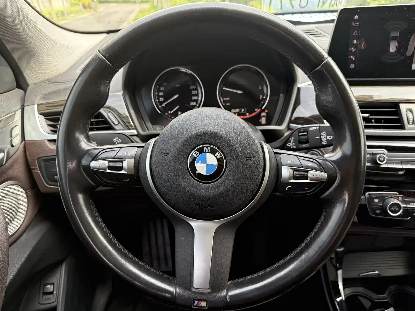 BMW X1 2021 xDrive25Li Exclusive фото 8