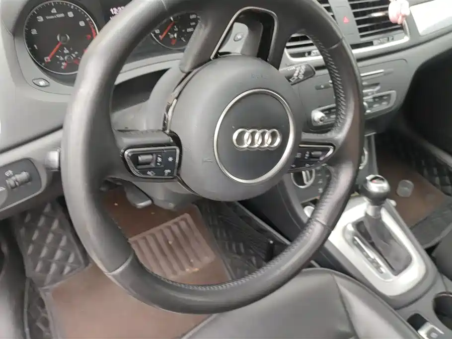Audi Q3 2016 35 TFSI Style фото 15