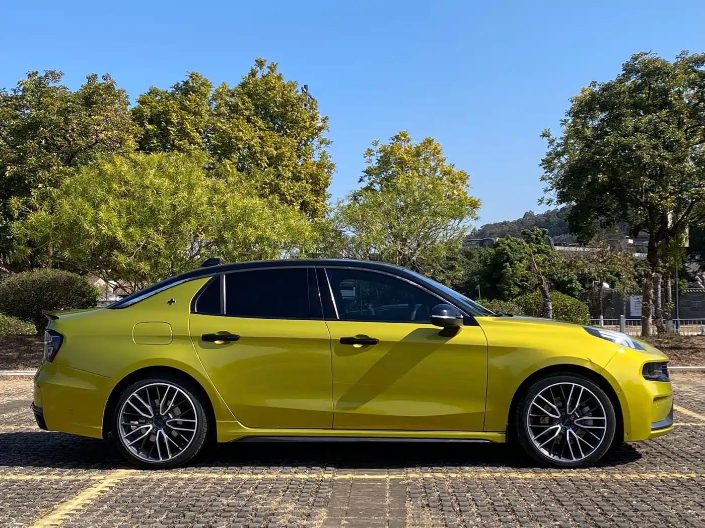 Lynk & Co 03 2021 03+ 2.0TD Auto Wind Rider Edition фото 20