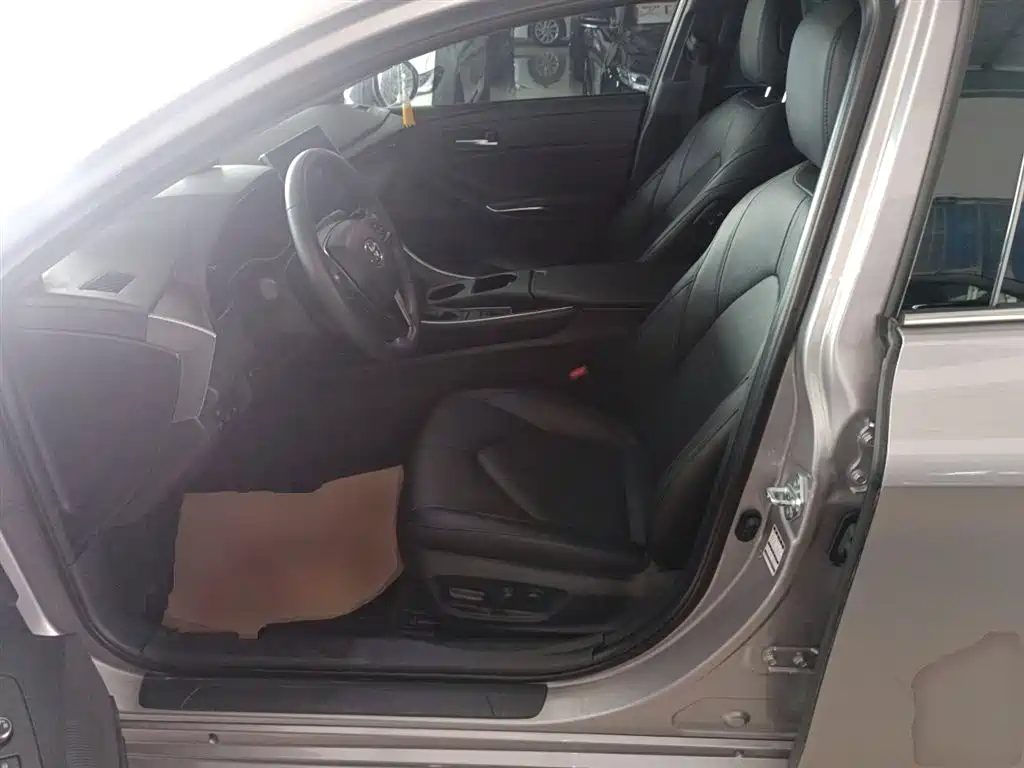 Toyota Avalon 2022 2.0L Luxury Edition фото 15