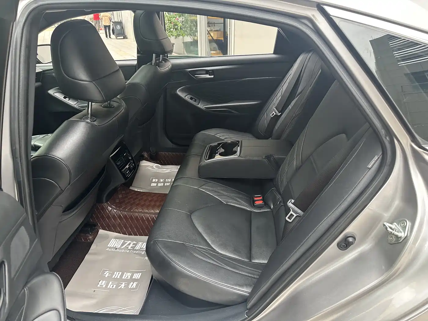 Toyota Avalon 2019 Hybrid 2.5L XLE Premium Edition China VI фото 12