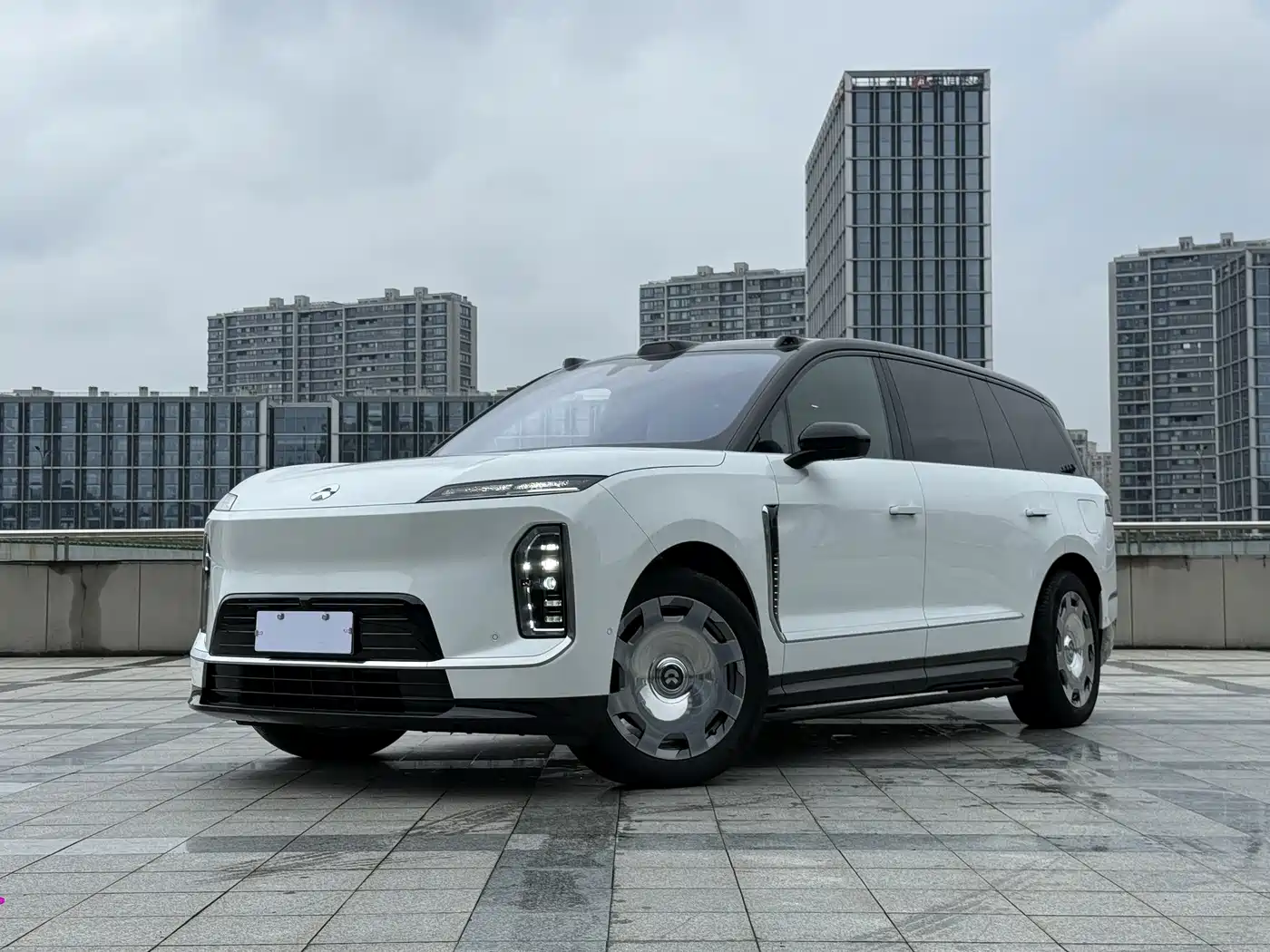 Nio ES9