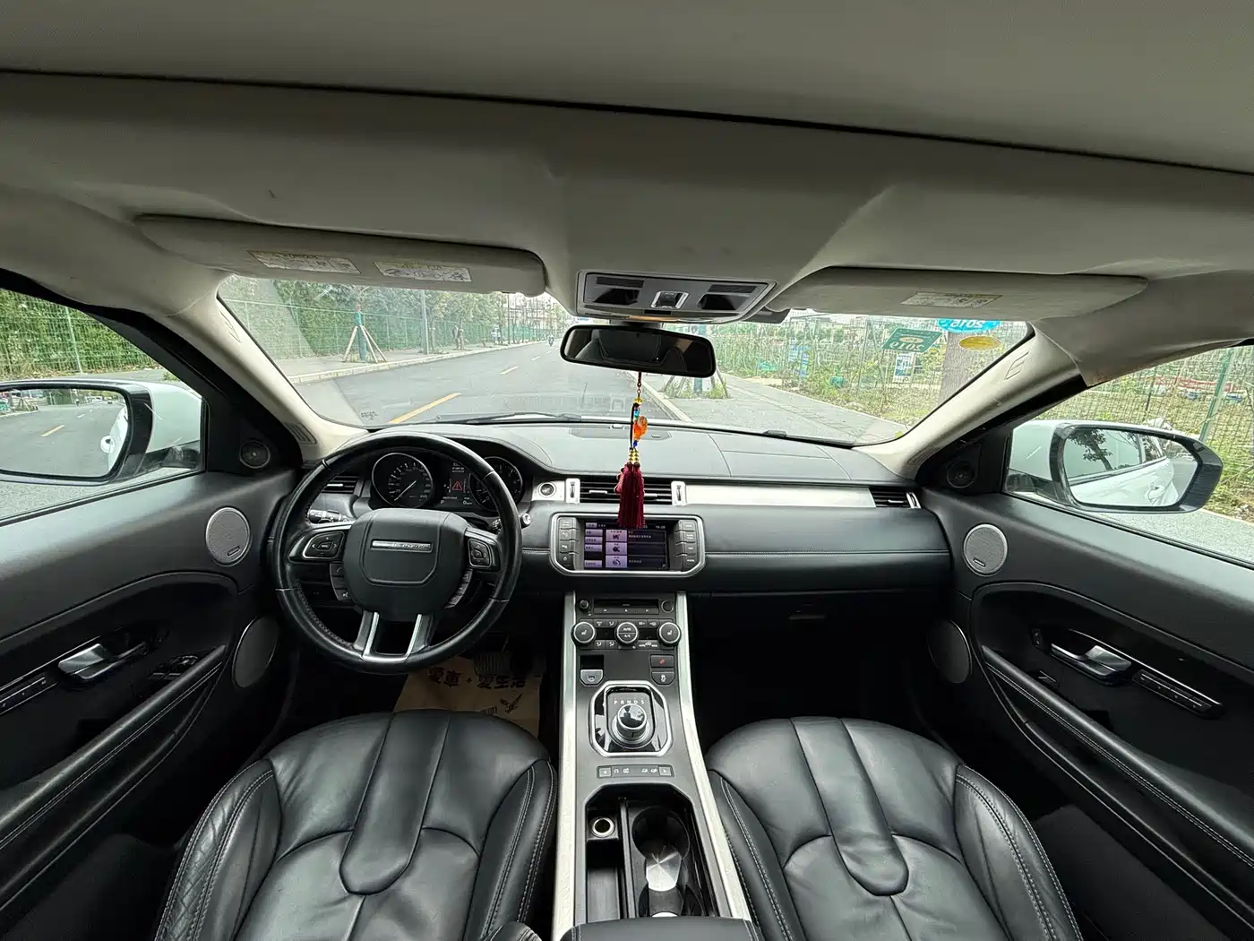 Land Rover Range Rover Evoque (Import) 2013 2.0T 3-Door Glamour Edition фото 14