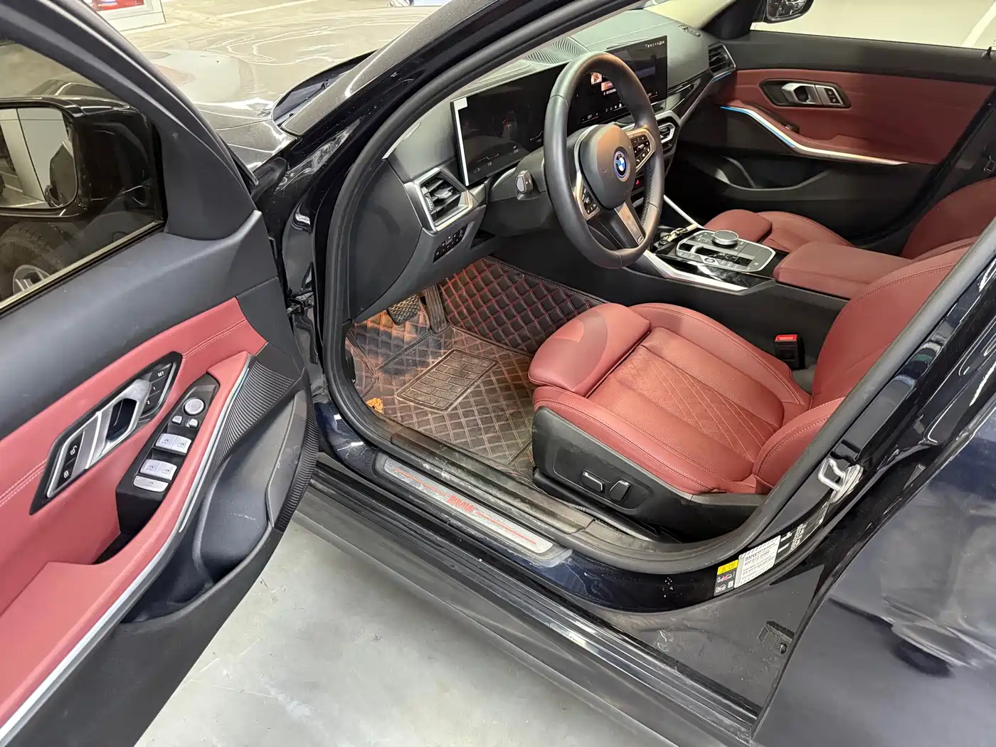 BMW i3 2024 eDrive 35 L фото 8