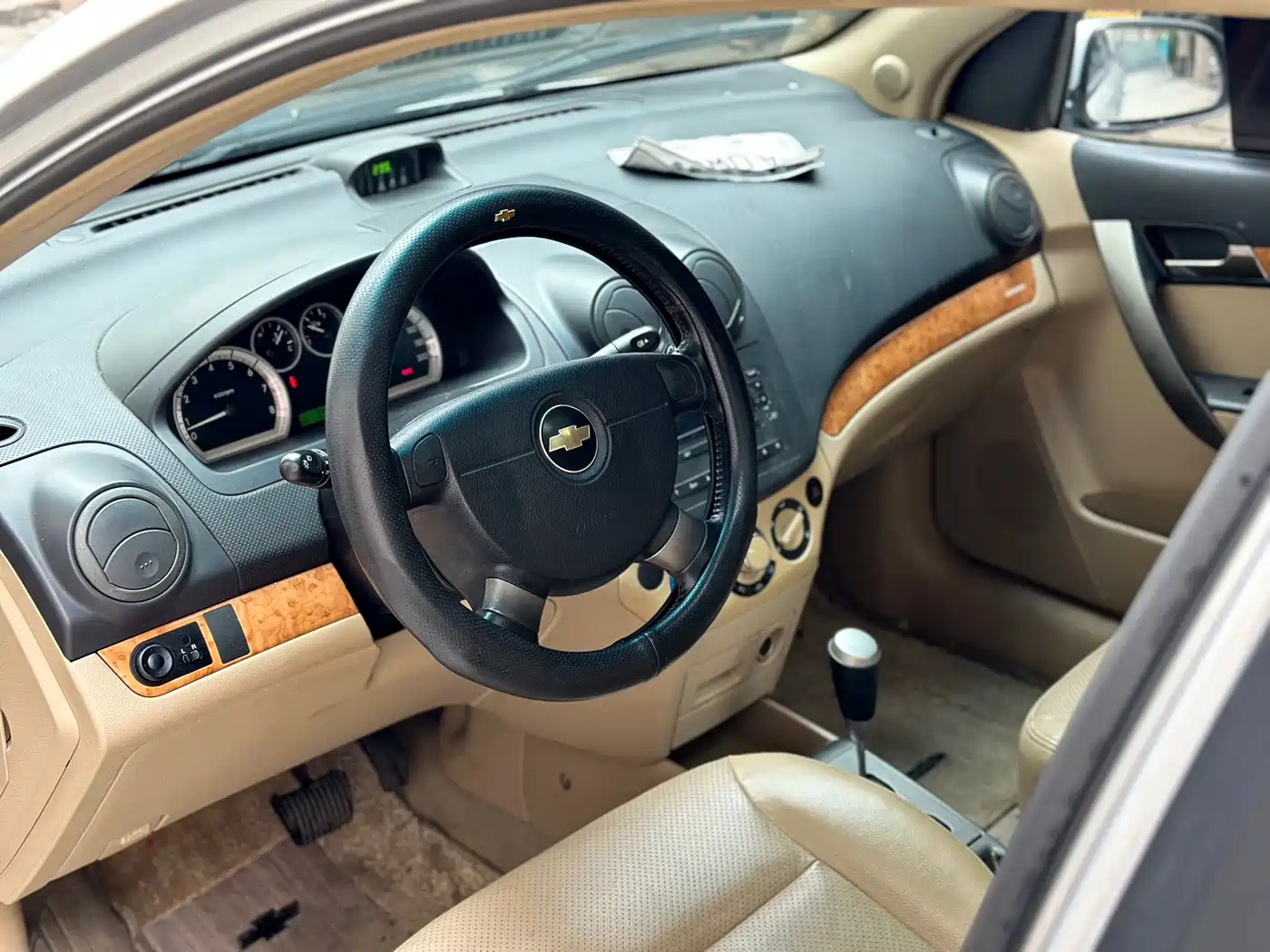 Chevrolet Lova 2010 1.6AT Elegance фото 10