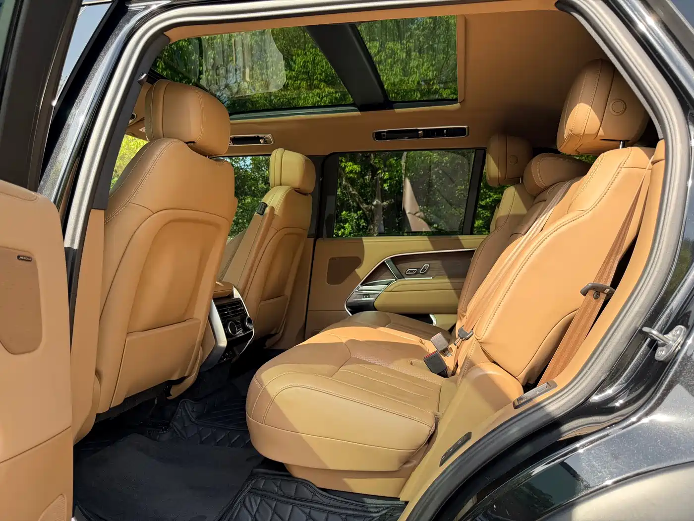 Land Rover Range Rover 2023 2023 3.0 L6 400PS Golden Age 7-Seater Long Wheelbase