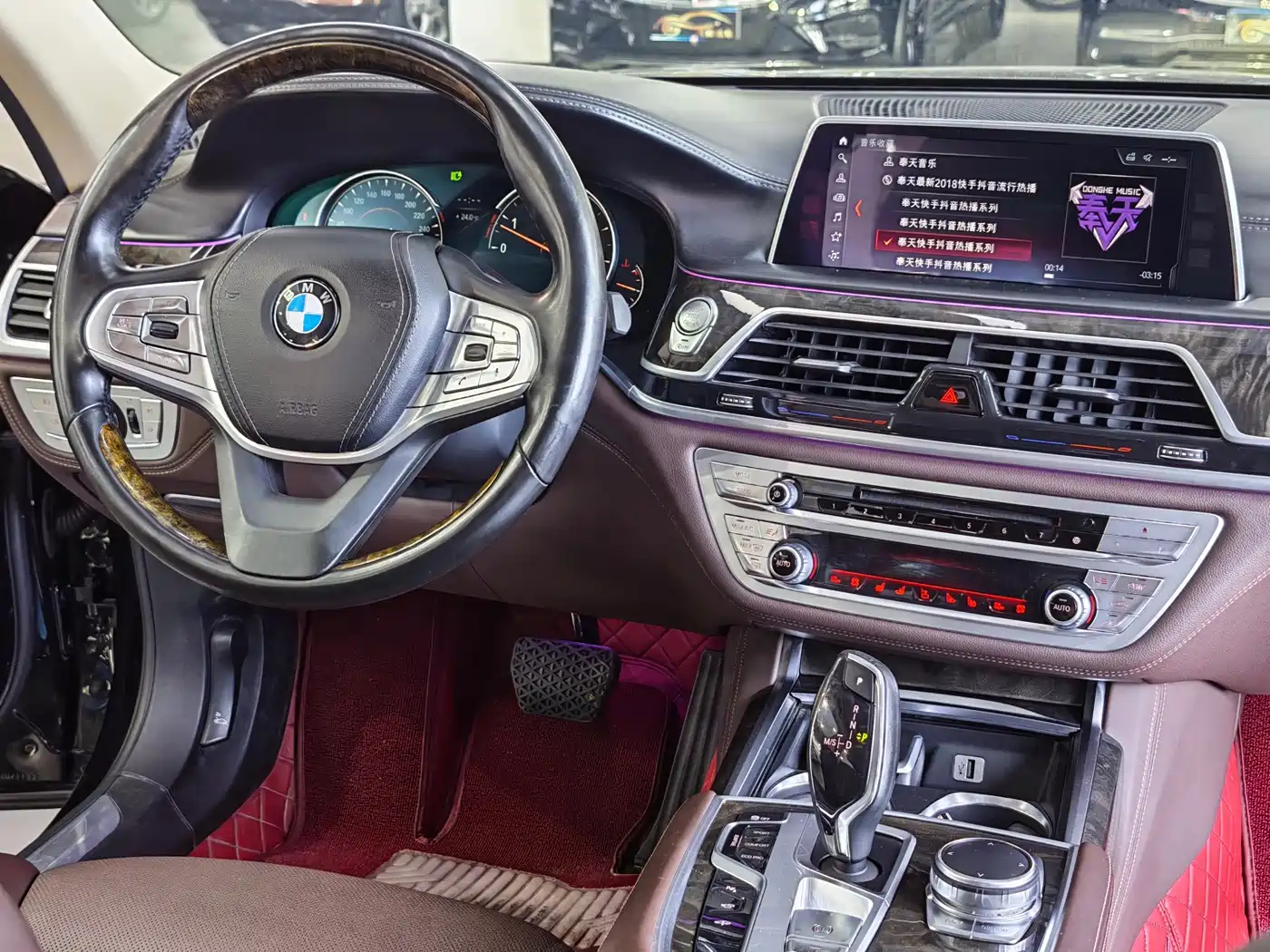 BMW 7 Series 2016 730Li Leading фото 10