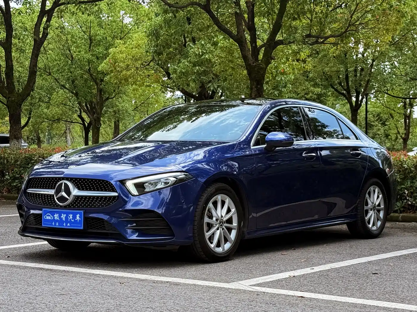 Mercedes-Benz A-Class 2021 A 200 L Sport Sedan Fashion Edition