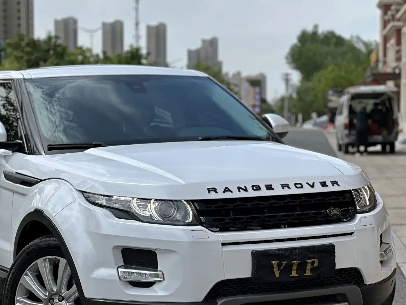 Land Rover Range Rover Evoque 2015 2.0T 5-Door Intelligent Edition фото 6