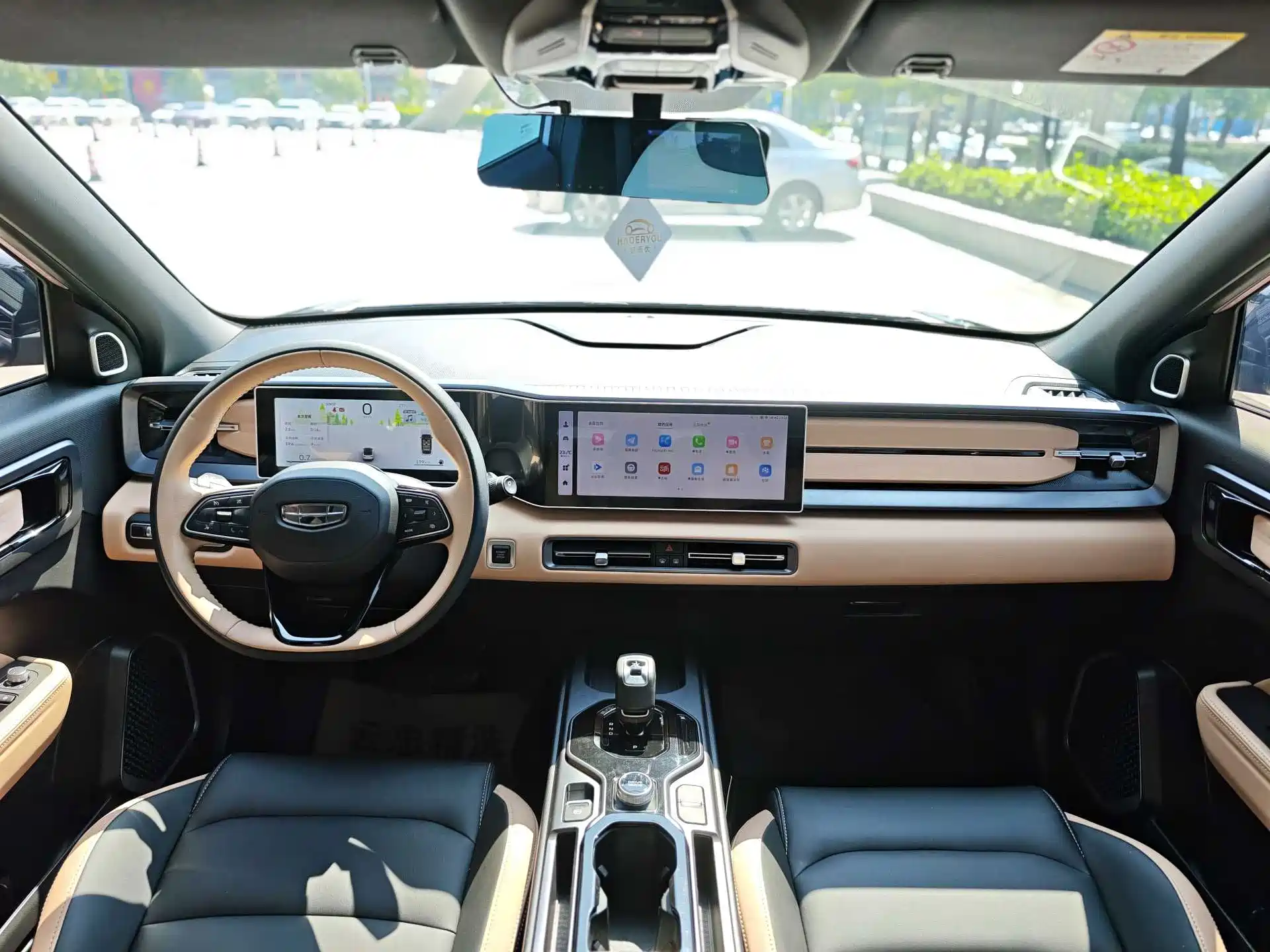 Фото 7 - Geely ICON