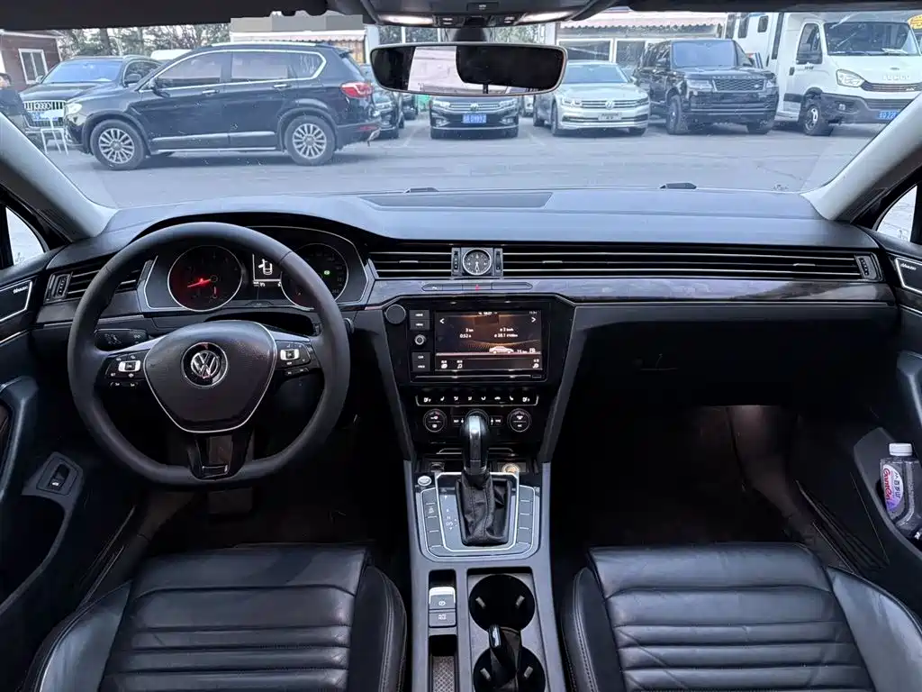 Volkswagen Magotan 2019 330TSI DSG Luxury China V фото 6
