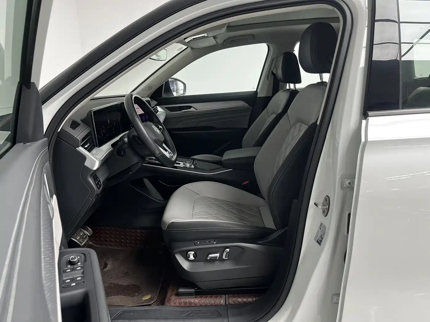 Volkswagen Talagon 2023 380TSI 4WD R-Line Touring Edition фото 9
