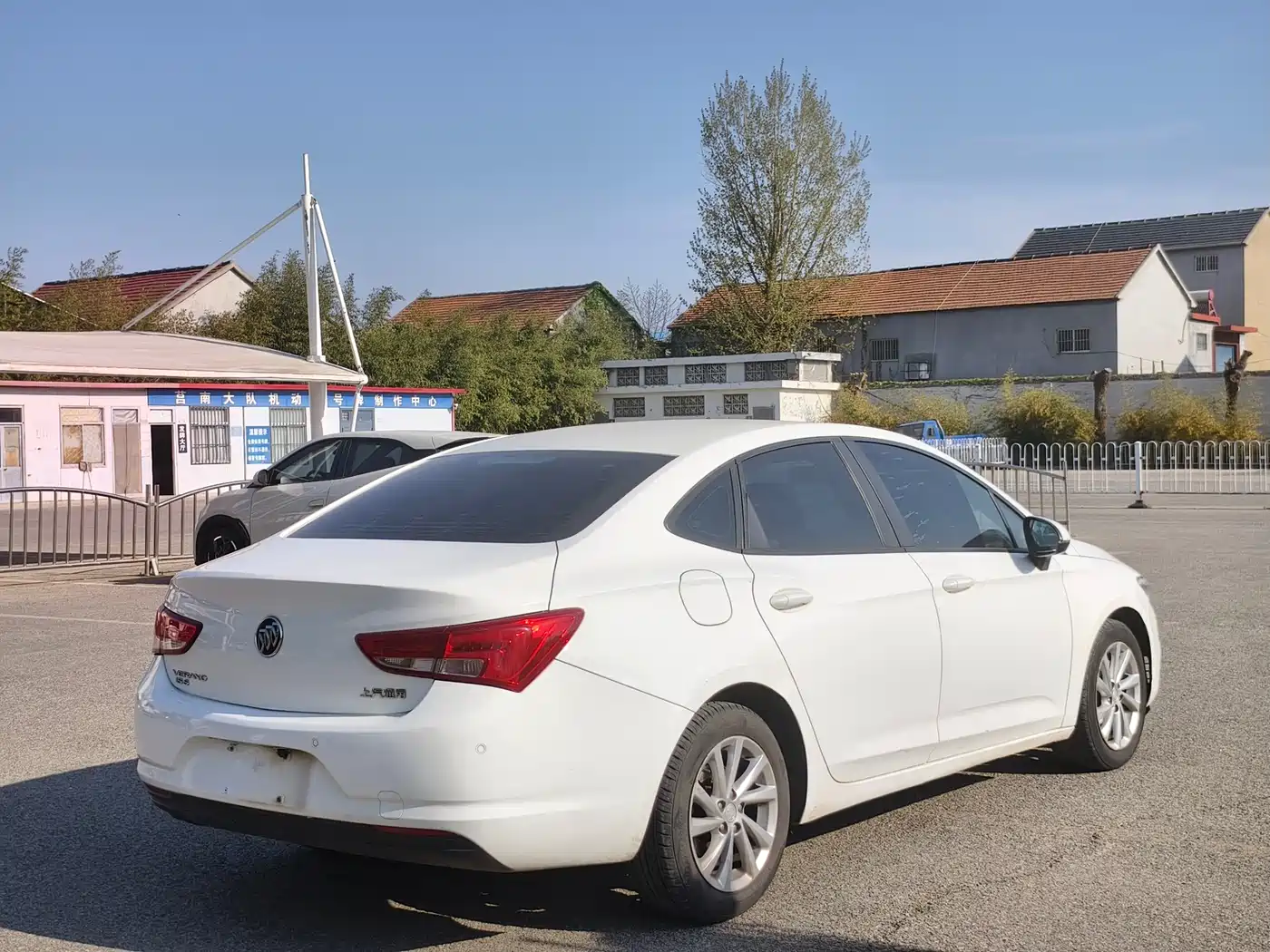 Buick Verano 2018 Sedan 15S Automatic Leading фото 4