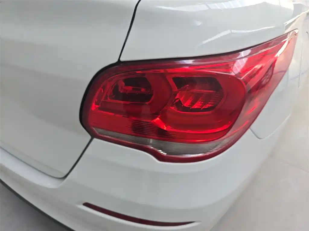 Chevrolet Cavalier 2018 320 Manual Delight Edition фото 8