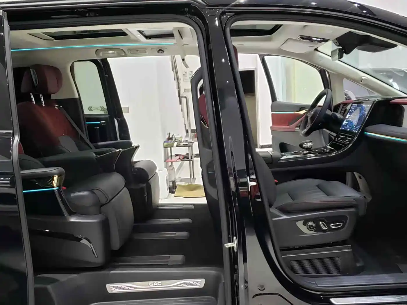 Photo 8 - GAC Trumpchi Trumpchi E9